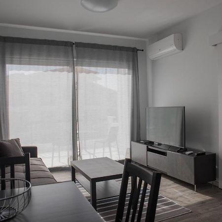 One Bedroom Apartment In Paphos In Good Location Екстер'єр фото