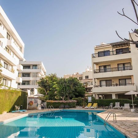 One Bedroom Apartment In Paphos In Good Location Екстер'єр фото