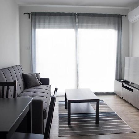 One Bedroom Apartment In Paphos In Good Location Екстер'єр фото