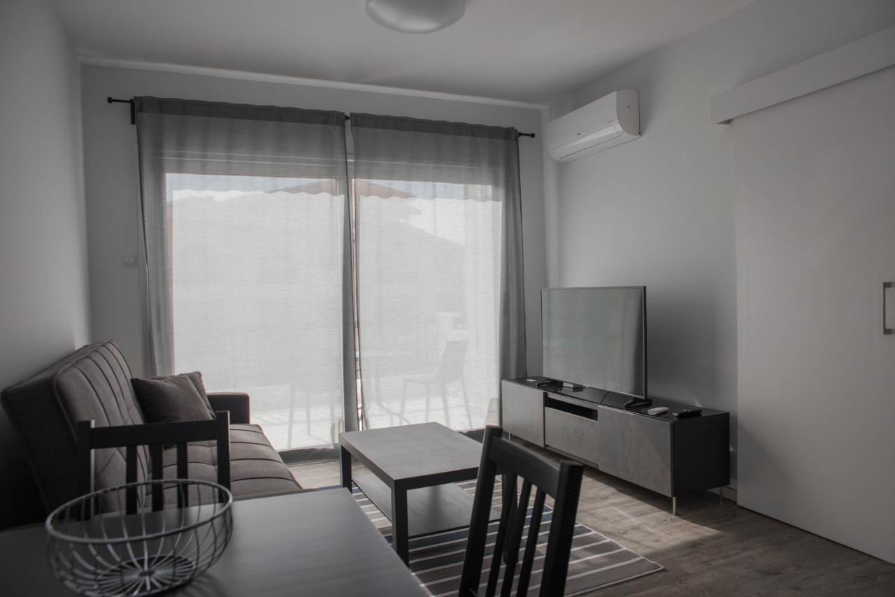 One Bedroom Apartment In Paphos In Good Location Екстер'єр фото