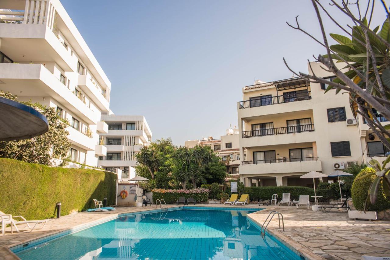 One Bedroom Apartment In Paphos In Good Location Екстер'єр фото