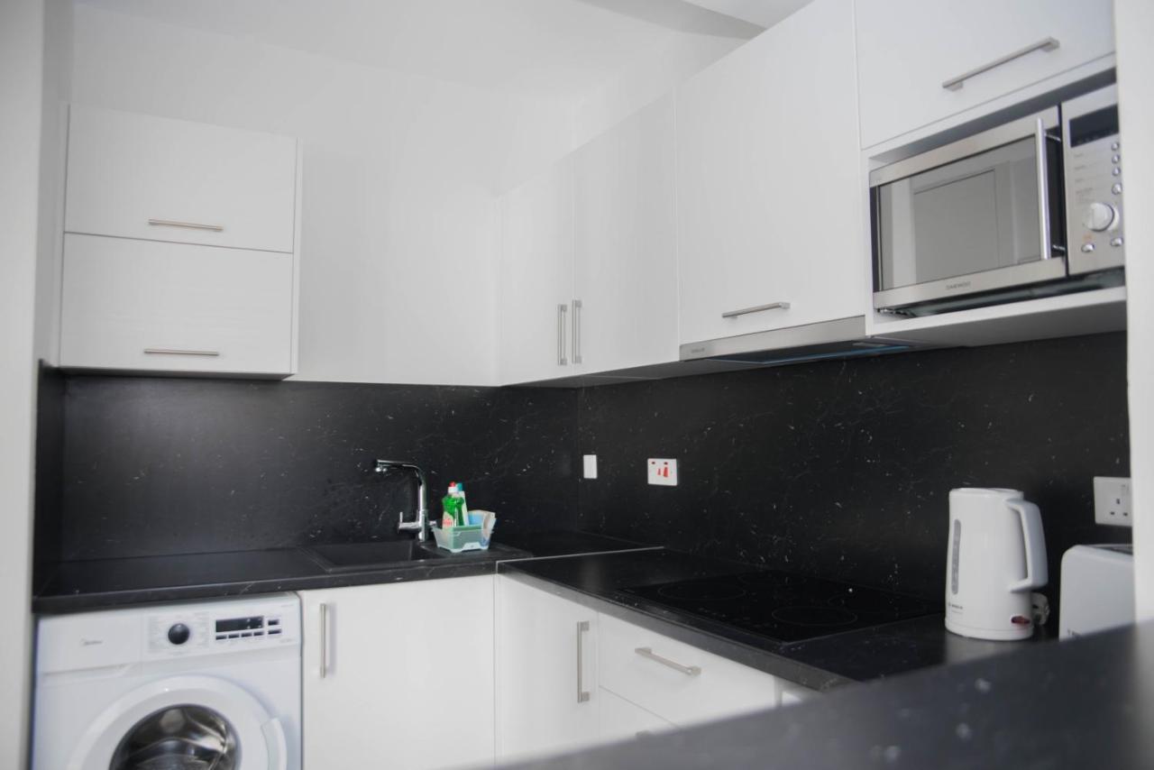 One Bedroom Apartment In Paphos In Good Location Екстер'єр фото